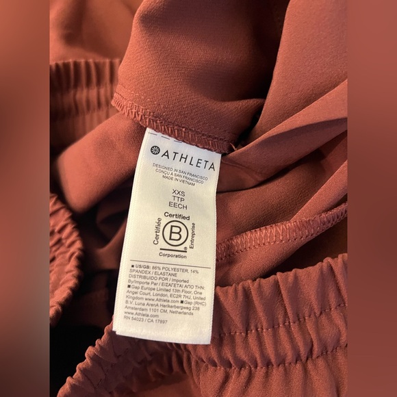 Athleta NWT Endeavor Hi-Rise Relaxed Wide Leg Pull On Pants XXS $119 Rust Brown - Picture 12 of 15